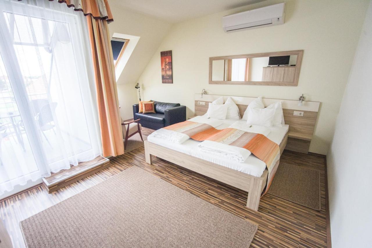 Azur Haz Gyoengyvirag Apartman Sárvár 외부 사진
